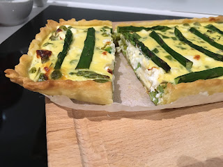 Torta rustica agli asparagi, feta e&nbsp;yogurt