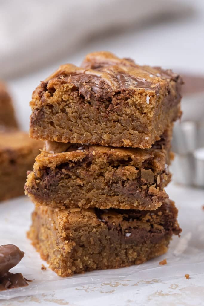 Blondies alla nocciola