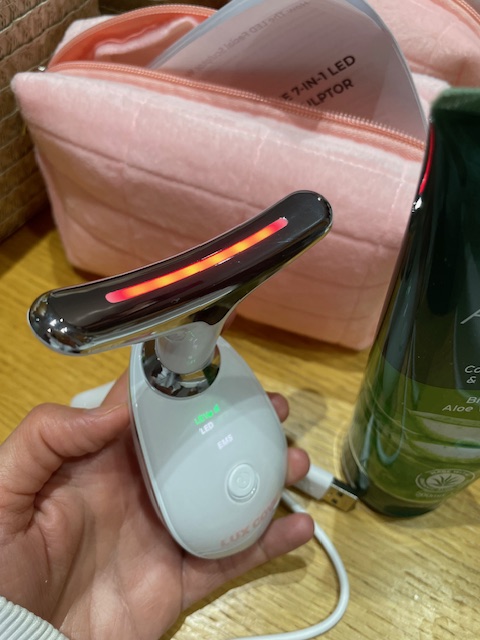 Recensione Massaggiatore Viso Lux Cove: la mia Esperienza Reale